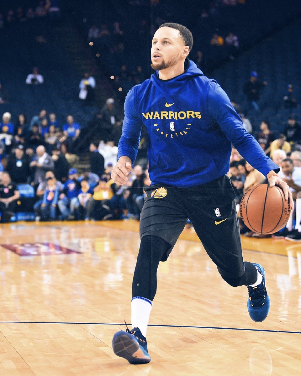 15岁道曼禁区内天秀回旋破门，青年欧冠阿森纳4-2逆转拜仁（青年欧冠：15岁道曼禁区回旋神射，阿森纳4-2逆转拜仁）