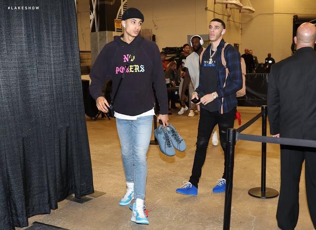 34岁萨拉赫回归？3场替补风波后迎转机，利物浦还需要他？（34岁萨拉赫归来在望？连3场打替补后迎转机，利物浦还离得开他吗？）