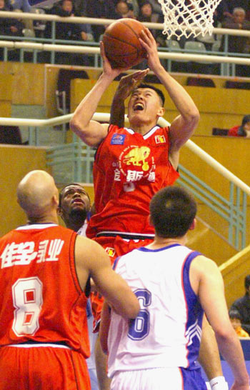 88-74，广厦击败山西揭幕战开门红，新赛季就看外援发挥了（88-74，广厦揭幕战力克山西，新赛季外援表现成关键）