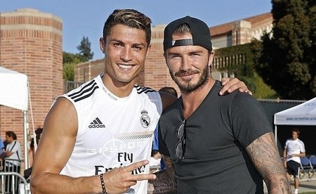 日职乙战报：笠柳翼双响，长崎成功丸4-0轻取爱媛FC（日乙战报：笠柳翼梅开二度，长崎成功丸4-0完胜爱媛FC）