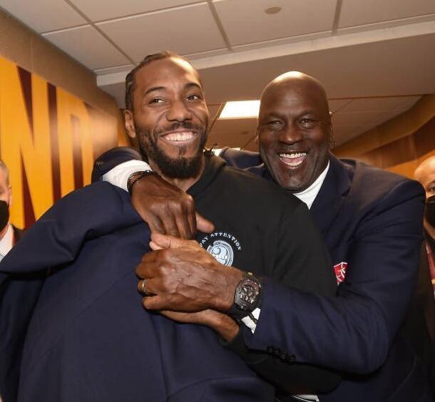 过往欧冠14次出现单赛季前6战全胜球队，最终仅2队夺冠（欧冠史上曾有14次球队单季前六战全胜，最终仅两队捧杯）