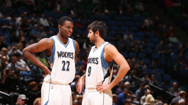 意甲媒体热议：希门尼斯经纪人表示希门尼斯从未想过离开米兰，他会留在球队（意媒聚焦：经纪人否认离队传闻，希门尼斯将留守米兰）