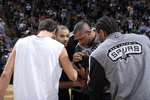 科尔：73胜那年赛季末我本想轮休主力，但追梦说他们想要记录（科尔谈73胜赛季末：我本想轮休主力，追梦坚持要冲击纪录）